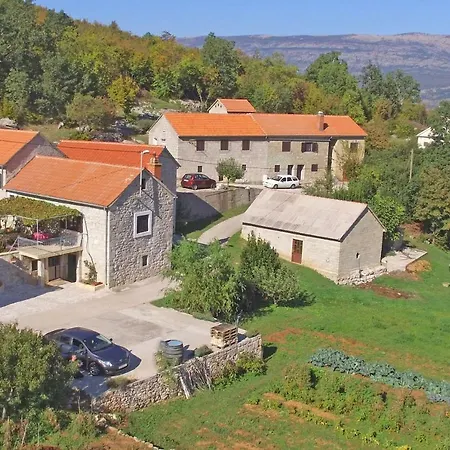 Stone House Svilaja Hrvace